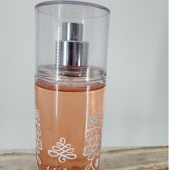 Bath & Body Works Pretty as a Peach Fine Fragrance Mist Body Spray Full Size 8oz - Picture 6 of 6